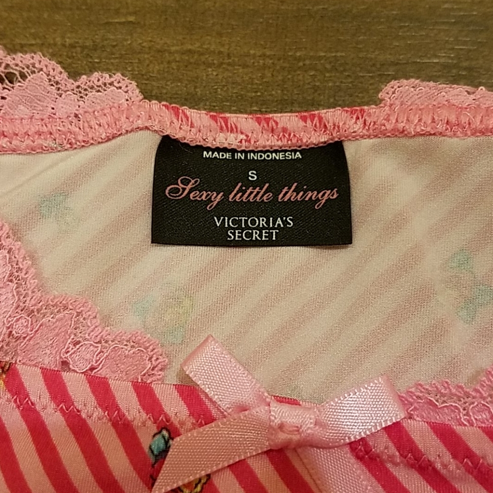 Intimates - Picture 5 of 5